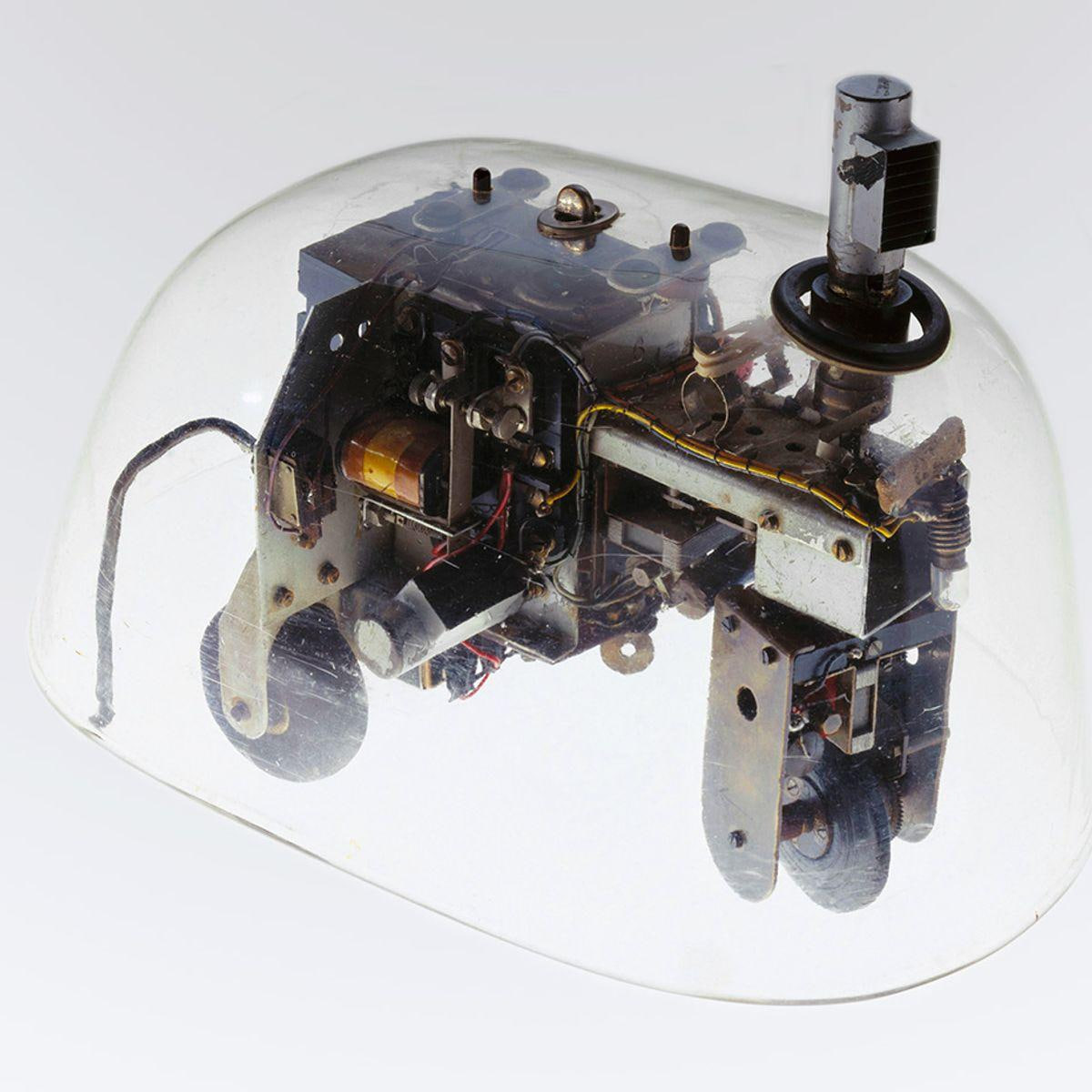 Grey Walter's tortoise Elsie, 1950, shell removed showing internal mechanisms